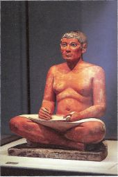 Статуя писца Каи. V династия. Париж, Лувр