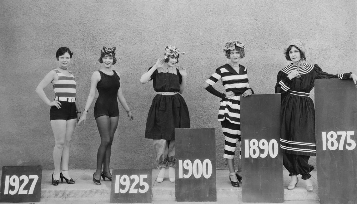 Сравнение купальных костюмов, 1927 год
