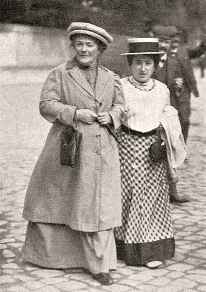 Клара Цеткин и Роза Люксембург в 1910 году на конференции