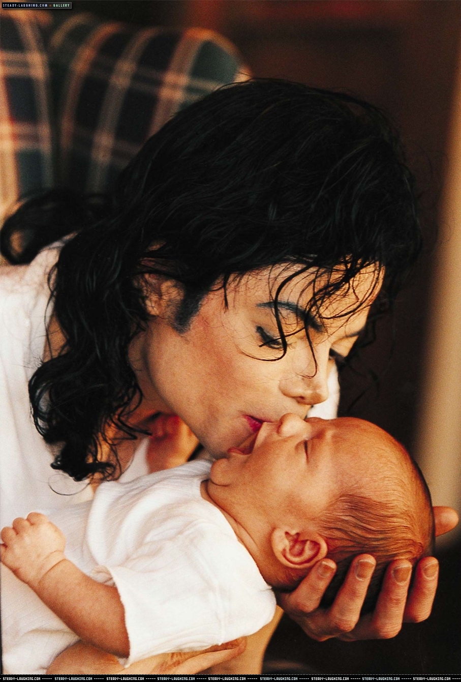 Майкл Джексон с ребенком